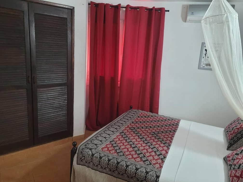 Villa Bord De Mer Avec Piscine Sali Tapé 외부 사진