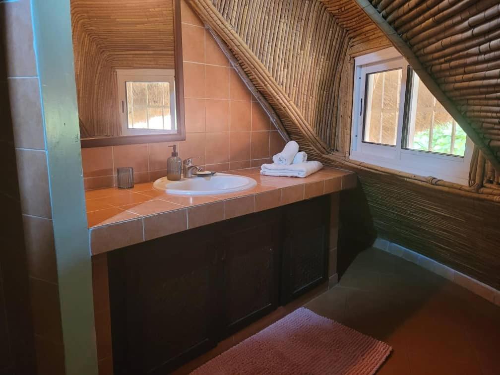 Villa Bord De Mer Avec Piscine Sali Tapé 외부 사진